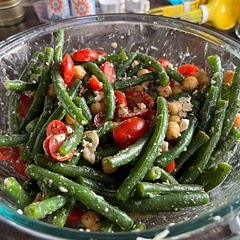 Very easy and a great blend of flavors! We didn’t have fresh dill so used dried, but fresh would have made it even better.