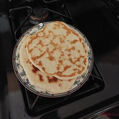Easy to make.  I used the doughook on my mixer.  Definitely needs a sauce in which to dip, a bit of salt, or brushed with garlic butter.  