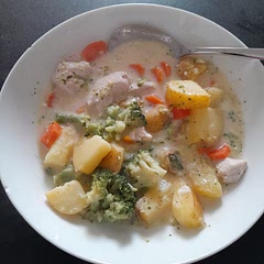 Nice & filling, didn't have the bread as I'm dieting, a definite go to recipe that I will be making again, especially when it's the winter months 😋 