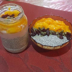 Very very true to portion
This is my first time eating chia
So I thought that 2 tbsps was a little bit,so I used 3 instead.
I got enough for a snack and breakfast tomorrow😂.
Ate mine with mango ,pumpkin seed and dried cranberries.🤤