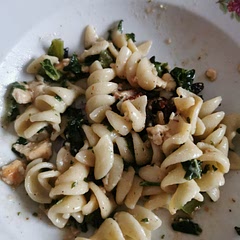 Didn't have tomato so used sun-dried tomatoes with the oil on the cheese. Also used kale. Cooked less but still enjoyed