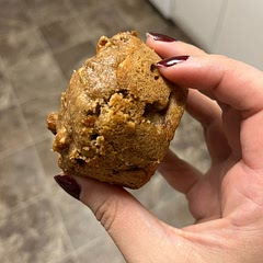 “3 large overripe bananas” = 1 1/2 cup = 4 regular sized bananas