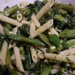 Has a nice, light lemon flavor from the dressing. Would be a good side dish with some grilled chicken or fish. Take it easy on the lemon zest if you don't like a strong lemon flavor. Don't skimp on the salt and pepper. 8/10