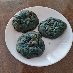 They turned out pretty great. I added a little extra blueberries, also the more flour you add the grayer it gets 