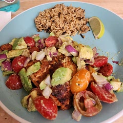 I air fried this at 400 degrees for 18 minutes. Delicious 