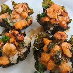 Absolutely amazing. Just the right amount of spicy. Love them. Didn't have honey so used golden syrup, and no sesame seeds but it was delicious 