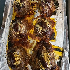 Didn't turn out really pretty, but boy were they delicious! Topped with a little extra cheese and Sweet Baby Ray's. Yum!