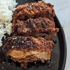 This is a very good recipe I definitely recommend it, but make sure you're using thinner pork chops 😁. Good sauce!
