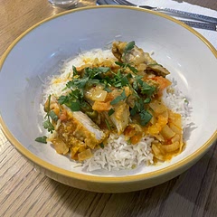 I tried so hard to plate this nicely but the picture is just not, is there a special food lens I need or something??