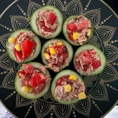 The thick cucumber slices were not really bites as I imagined it to eat - we could’ve just made a tuna salad instead of dissecting a cucumber like this. It tasted good but the key of this recipe is the presentation :/