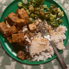 Really excellent! Lightly spicy but also very sweet. Served with steamed broccoli and rice and it was very filling and satisfying.