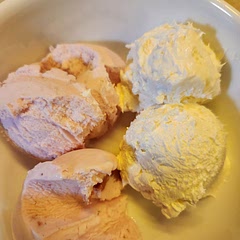 Yum! We served ours on top of strawberry Ice cream.