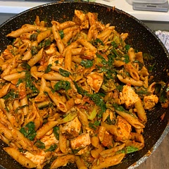 Absolutely amazing!! next time i’ll add less of the italian seasoning it was a bit too strong for my taste and add more garlic. The sauce was too thick so I had to add bit of the pasta water and then it was perfect!! 🥰