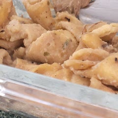 Great recipe! Made my own noodles and used jarred mushrooms, and it tastes amazing !!