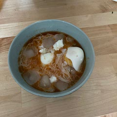 This dish is amazing for hot summers days it’s so good definitely recommend to try it out!!