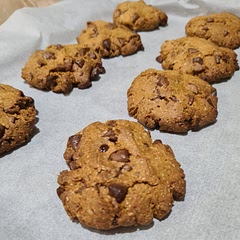 Used oat flour in place of white spelt flour. Chopped chocolate melts into pieces instead of using chocolate chips. Made 16 cookies. Delicious!