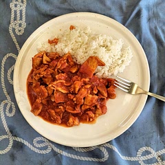 Pollo buonissimo che si bilancia con il riso.