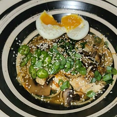 Would add white onions with mushroom and carrots. Switch out spinach for kale. Used protein pasta instead of ramen 
