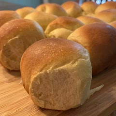 So simple and they came out perfect! Had a few leftover after the cookout they were made for, and used them to make delicious little breakfast sandwiches.