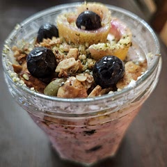 Delicious 😋 I added a spoonful of coconut yogurt, hemp hearts, nuts and seeds for topping.