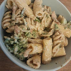The sauce is definitely more of a coating than a sauce but still nice. If you want extra sauce perhaps add cream cheese or something similar. 