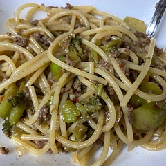 Made with spaghetti noodles and only 3 cups broccoli instead of 1 cup of each -broccoli, carrot, and bell pepper. Next time we will try the full recipe over rice. This was a nice spicy, good with peanut butter or a sesame sauce.