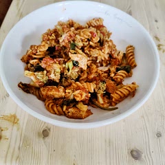 I used 400gm of tomato instead of 300
In instructions make sure all ingredients are all there I had to go back to see how much to put in easy to make and will make again 
