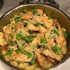 Chef’s kiss. I added portobello mushrooms and topped my pasta with parsley.