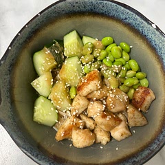 Delicious, easy, makes leftovers, filling, healthy! I played around with the sauce, and tasted it as I adjusted it. I added extra sriracha, and it has a balanced sweet/spicy flavor that is not overwhelming.