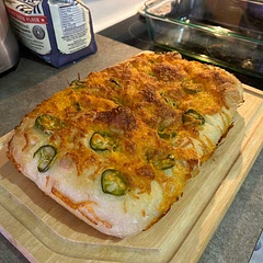Turned out better than I could imagine!! First time making my own focaccia :) topped with jalapeños and cheddar cheese