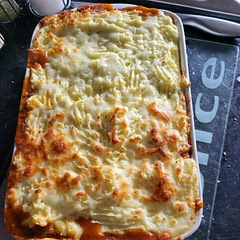 The family really enjoyed this Shepherds Pie recipe. I used single cream instead of milk and added some Mozzarella cheese into the mash. I agree that the longer you let this simmer, the better it tasted.