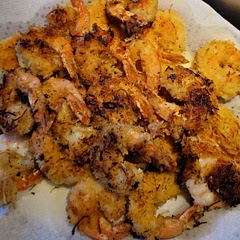Air fryable, freezable, ended up with a lot of leftover coconut and panko crumbs, maybe half it next time