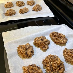 Took a little longer than 15 mins to bake because they were kinda big. Also, I used milk chocolate chips instead of semi sweet because it was cheaper. 😊