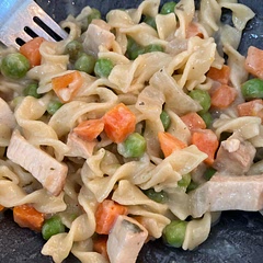 Such a great dish. Easy, quick, so creamy, and you can utilize leftovers. It is easily a family favorite.

I did make one change:
Used coconut cream instead of heavy cream.