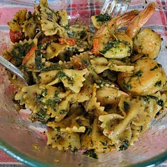 Pics is of next-day leftovers. I mixed with bow-tie pasta and threw in mushrooms I wl needed to use too. Yummy recipe but I'd put even more parmesan. 