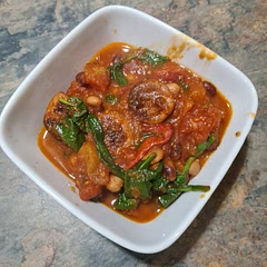 Quick and delicious! Could have stewed for longer (made enough for 4 portions). A bit of citrus to end would have been 👌