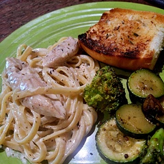 Basic chicken alfredo. Good flavor and super easy to make. Served with sauteed veggies and toasted bread with basil, butter compound.