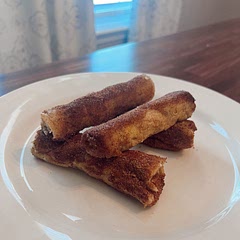 This was really quick and easy to make!! I didn’t have strawberries so I used bananas (some with and some without) Mine look kind of sloppy, but they taste delicious! I made them for my bf, so I only ate one for myself lol. I know he’ll love them!