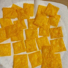 These are so easy and I really want to try dipping them in Rao's marinara sauce. They remind me of cheez-it type crackers, which I sometimes miss after mostly cutting out grains.