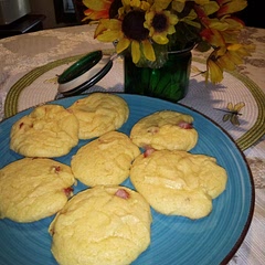 I was looking for a cookie recipe with cake mix.  Used this to make these.  Used yellow cake mix & strawberries 