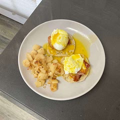 My wife liked it. If you haven’t poached eggs in a long time, I highly recommend the vinegar in the pot. 👍 we really like hallandaise sauce, so I’m going to use carton of egg yokes so I can make more sauce, without wasting more eggs.