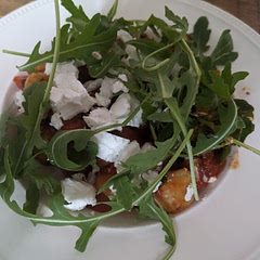 So easy, fast and tasty. This will be repeated and tweaked. Surely this will be a nice dish when prepared in the oven in a lasagna like manner.