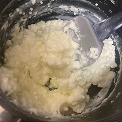 This is what the cooled corn starch and milk looks like.