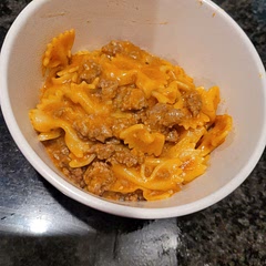 Tasted just like hamburger helper. My daughter loved the bow tie noodles 😋