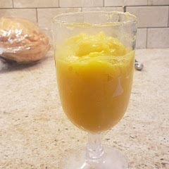 Its so good! I love the soft cream and then pineapple chunks! 10/10 recommend!