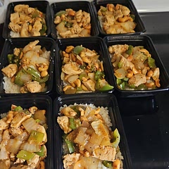 Great for meal prep. Doubled the sauce and added cauliflower rice. 