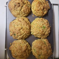 Great way to use up summer squash without making a casserole. 