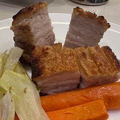 Best crispy pork belly I have ever made. I will definitely be making this again. Really easy too 😃