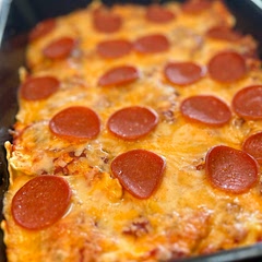 Super easy to make. Maybe a good idea to add a little extra sauce and mix it with the ravioli, to prevent dry spots.