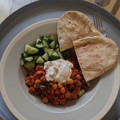 It looks close to the picture for once! 😂😂. Pleasantly pleased with how quick it was and the partners reaction. He said he would have it again for a vegetarian option. Whipped feta should go on more food. 